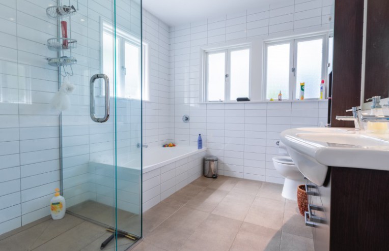 18 Bingley Avenue, Epsom