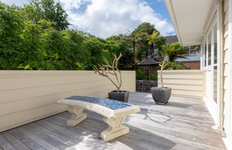 18 Bingley Avenue, Epsom