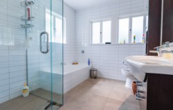 18 Bingley Avenue, Epsom