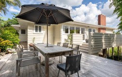 18 Bingley Avenue, Epsom