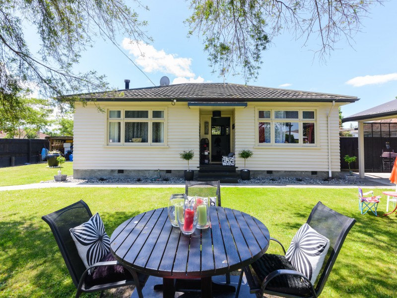 3 Dillons Point Road