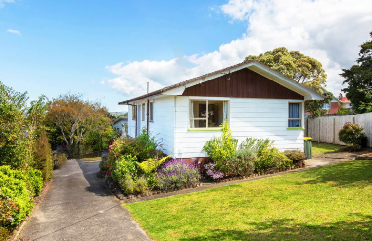 382 East Coast Road, Sunnynook