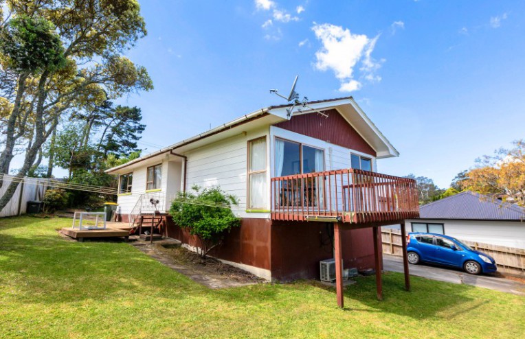 382 East Coast Road, Sunnynook