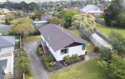 382 East Coast Road, Sunnynook